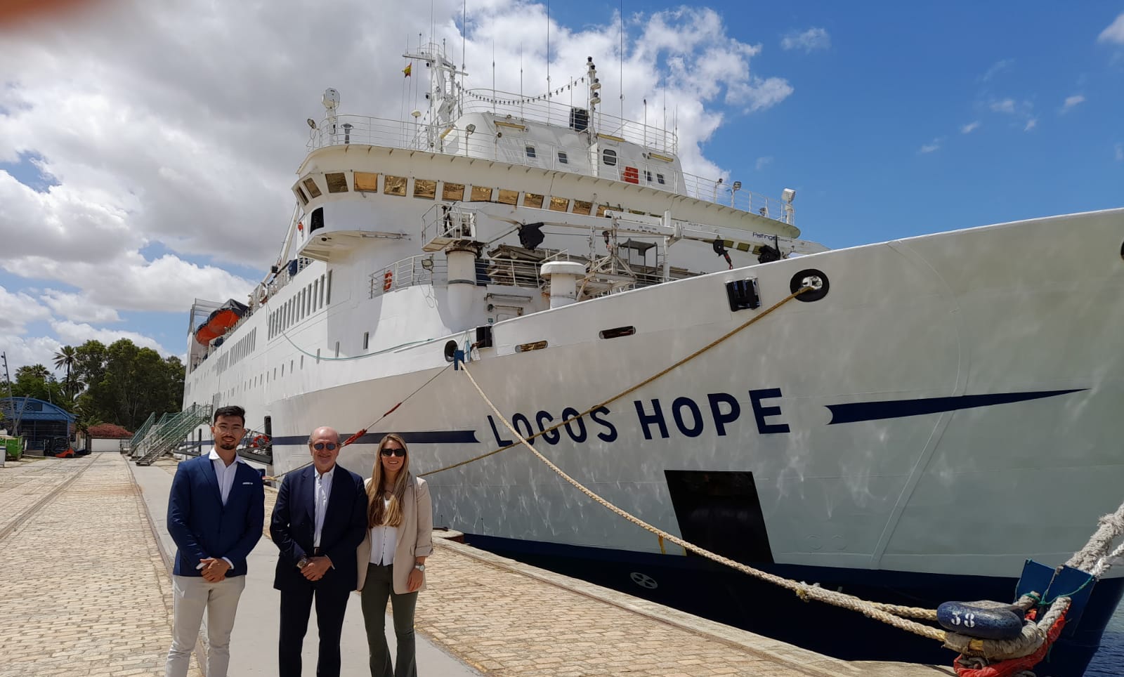 Welcome to `Logos Hope´, the world’s largest floating bookstore